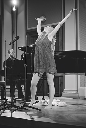 Edel Sanders - Prague Debut