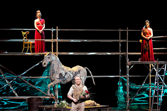 Iliad- Estates Theater