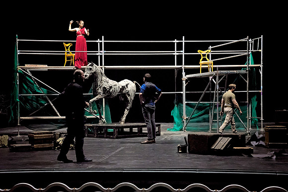 Iliad- Estates Theater